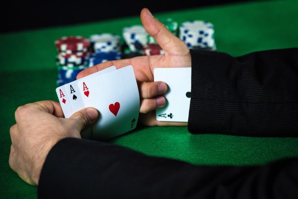Things You Must Know Before Installing A Poker App